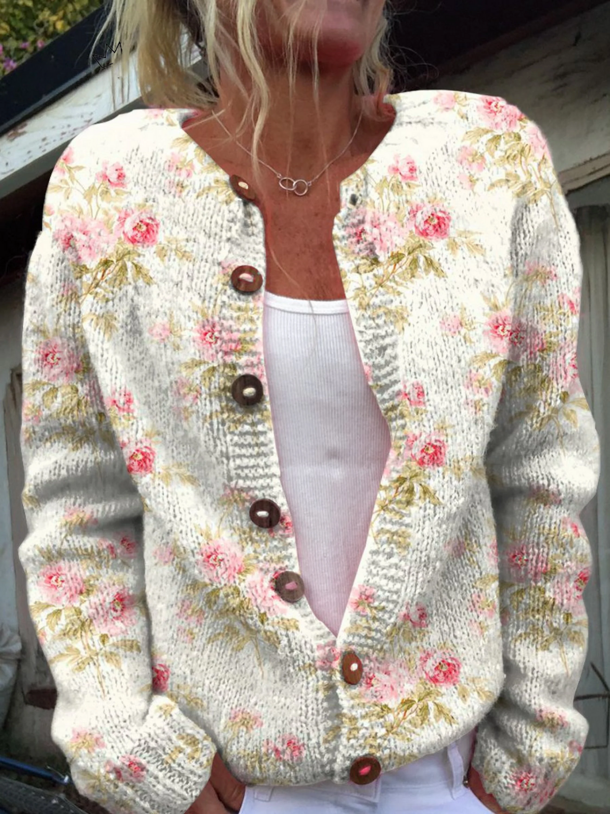 Elise | Soft Knit Cardigan Featuring Elegant Rose Design