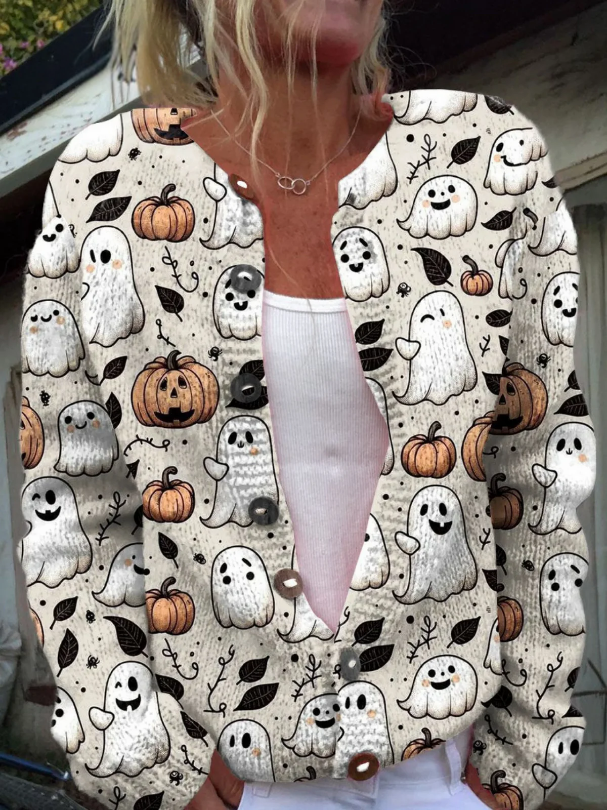 Gerda | Cozy Knitted Cardigan Featuring Ghost and Pumpkin Design