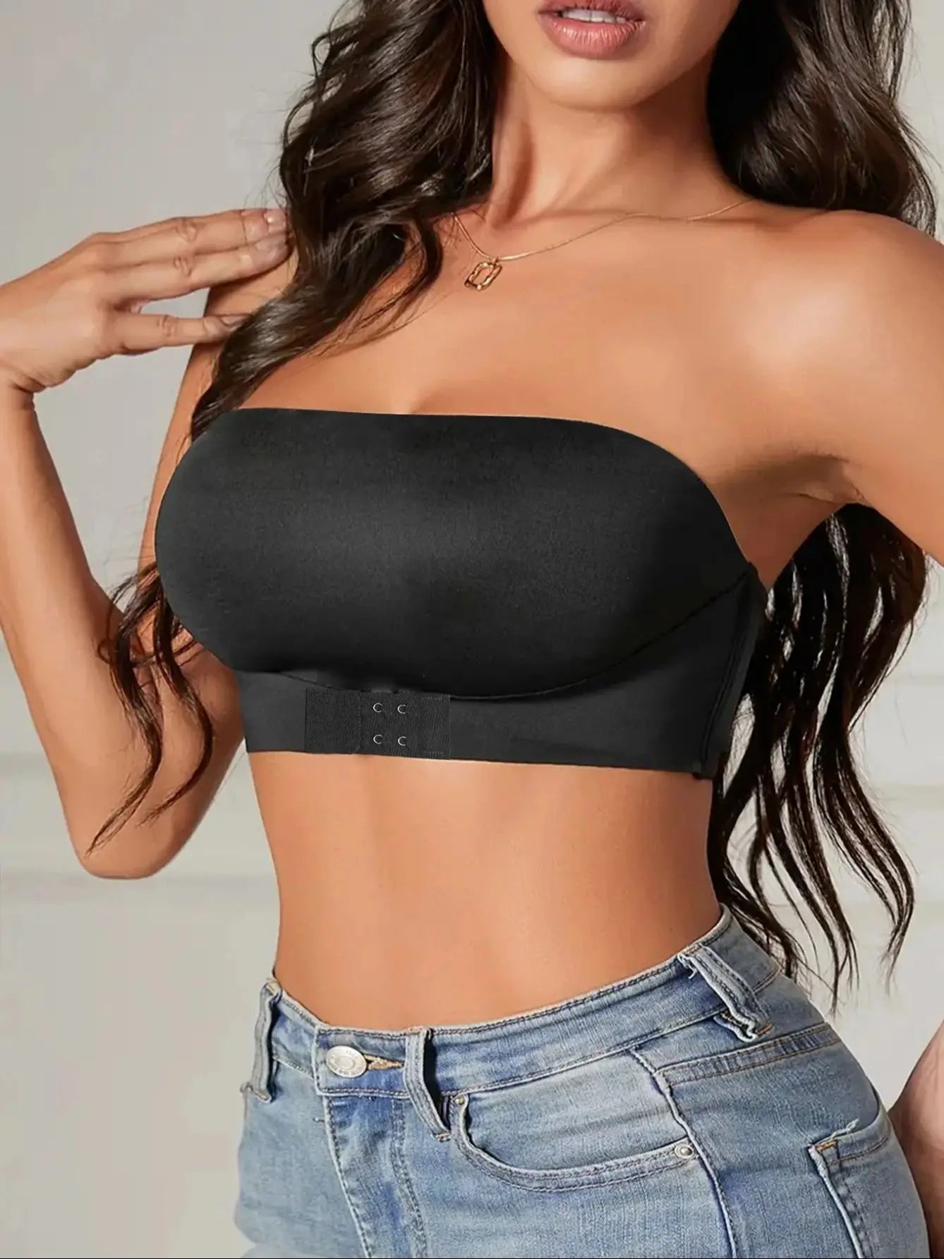 InvisibleCharm | Stays in Place Without Straps