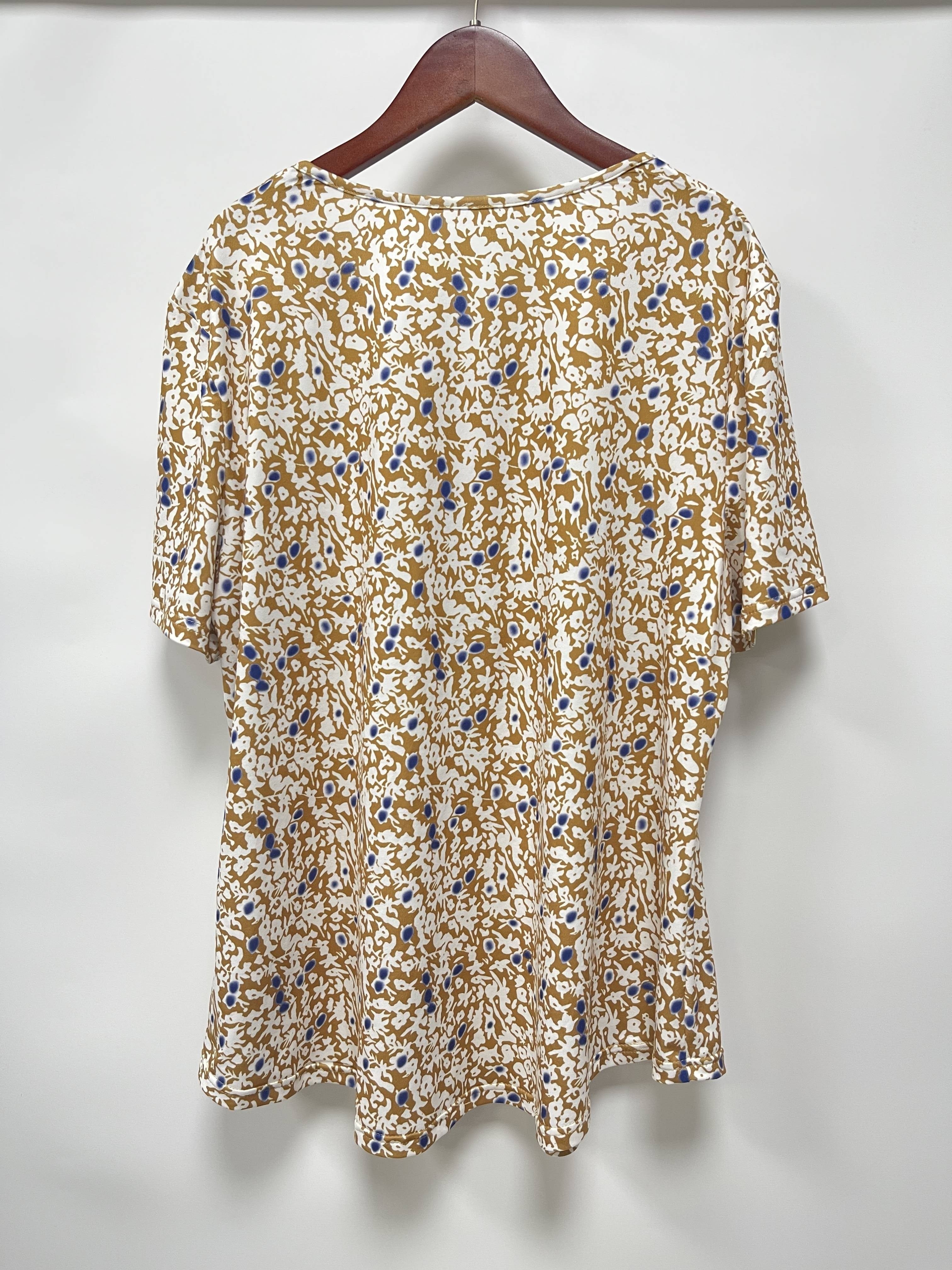 Rosalie | Relaxed Floral V-Neck Blouse